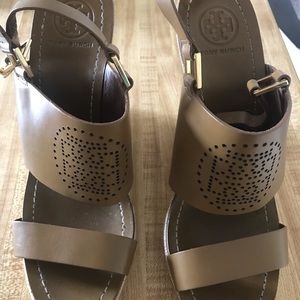 Sandal